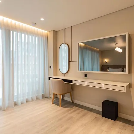 Luster Hotel 5*