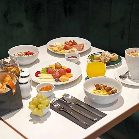 Hotel Luster